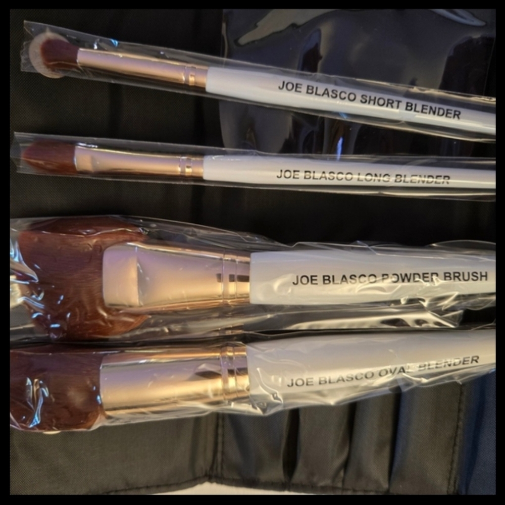 Joe Blasco Black Makeup Brush Holder And 4 Brushes